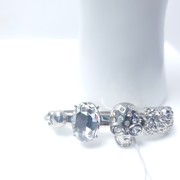 3 Figure Silver Skull and stone Ring - Picture 7 of 7